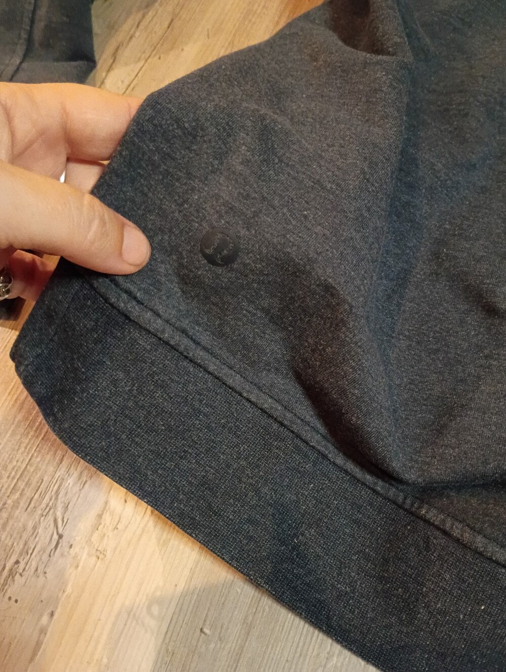 Lululemon - Picture 5 of 6